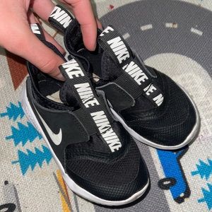 Nike FlexRunner | slip-on | no-tie